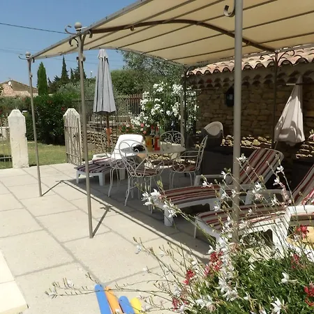 Villa Charmante A Avec Piscine Partagee Grillon